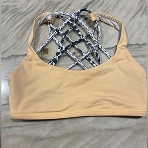 Lululemon sports bra
